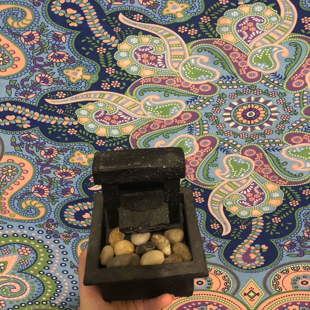 Decorative Fountain - Picture 2 of 3